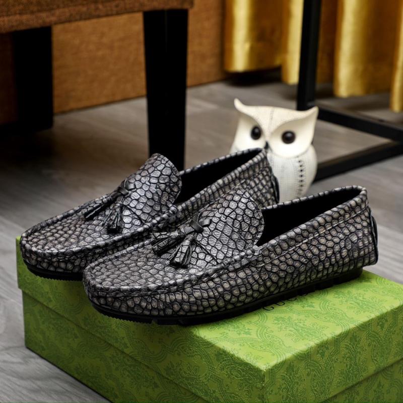 G*u*i leather shoes